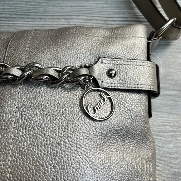 Coach metallic champagne silver pebbled leather chain duffle convertible handbag - Picture 2 of 13